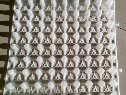 蓄排水板 蓄排水板